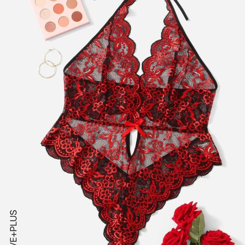 Plus Lace Scallop Trim Bow Front Halter Teddy Bodysuit